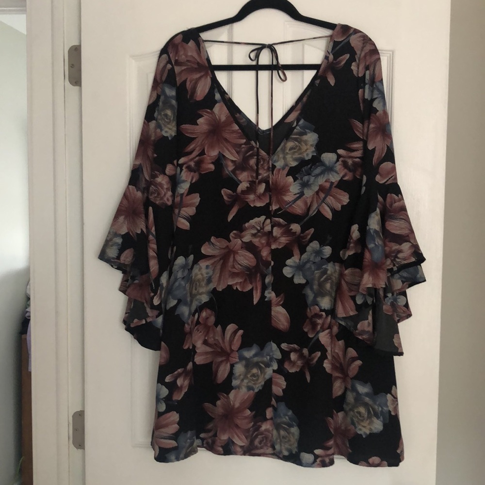 Too small - Picture 4 of 4